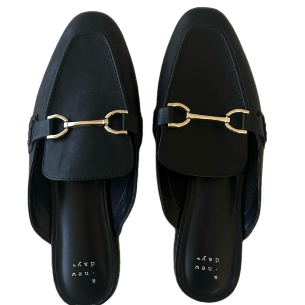 Elegant Black Leather Mules